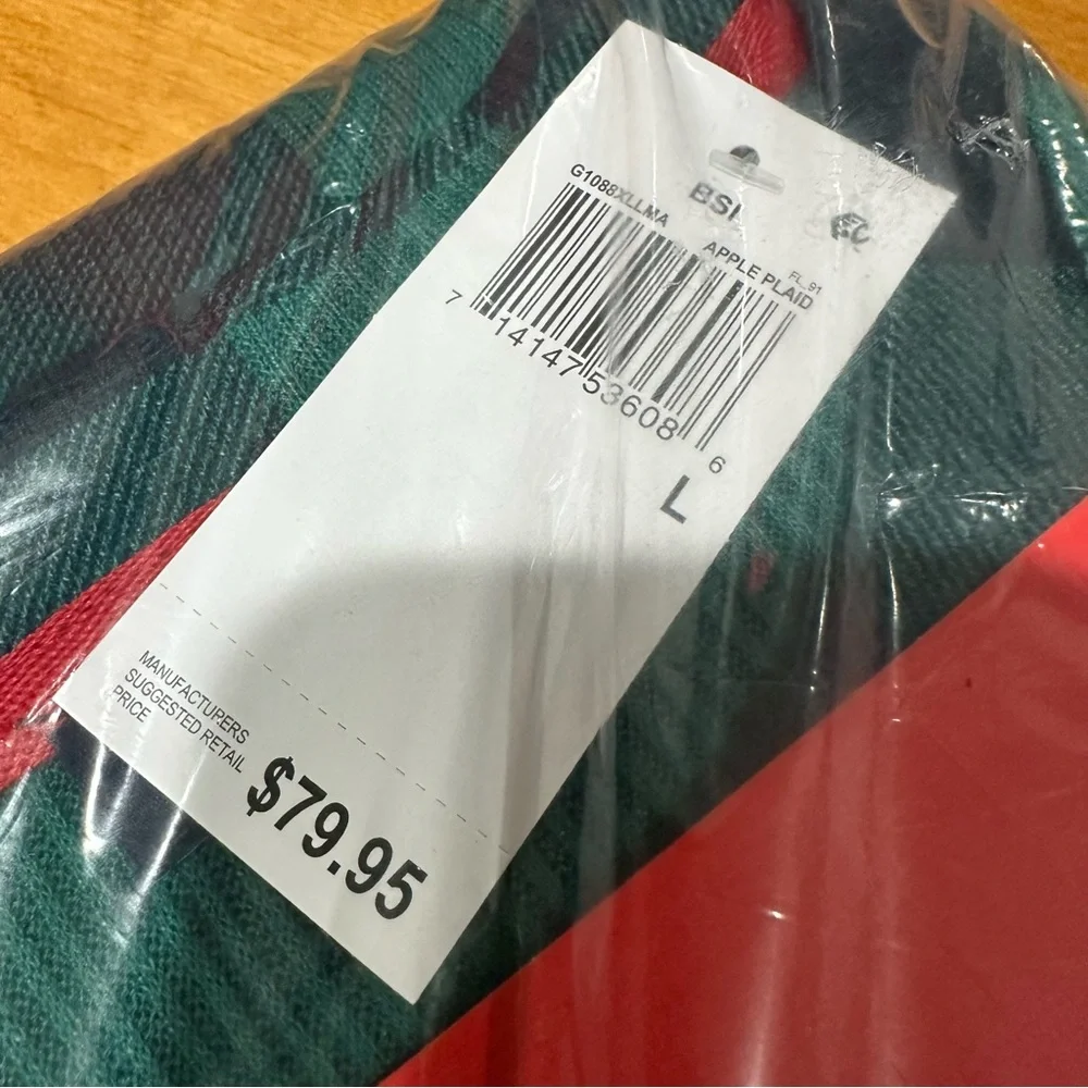 NWT Gap Long Sleeve and Jogger Pajama Set in Green Black Plaid